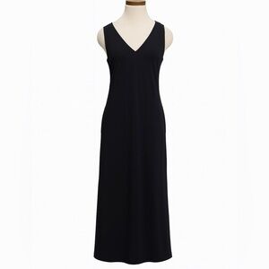 Eileen Fisher 100% Silk V-Neck Black Maxi Dress with pockets Size Small